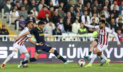 Fenerbahçe’ye  Sivasspor’dan Ağır Darbe