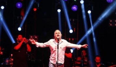 Ünlü Sanatçı Volkan Konak, KKTC’deki Konserinde Hayatını Kaybetti