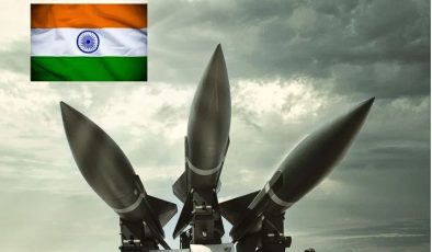 Hindistan Pakistan’ı Füzelerle Vurdu