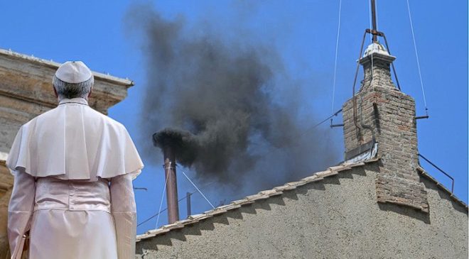 Vatikan’da İkinci Gün Oylamasında Yine Siyah Duman